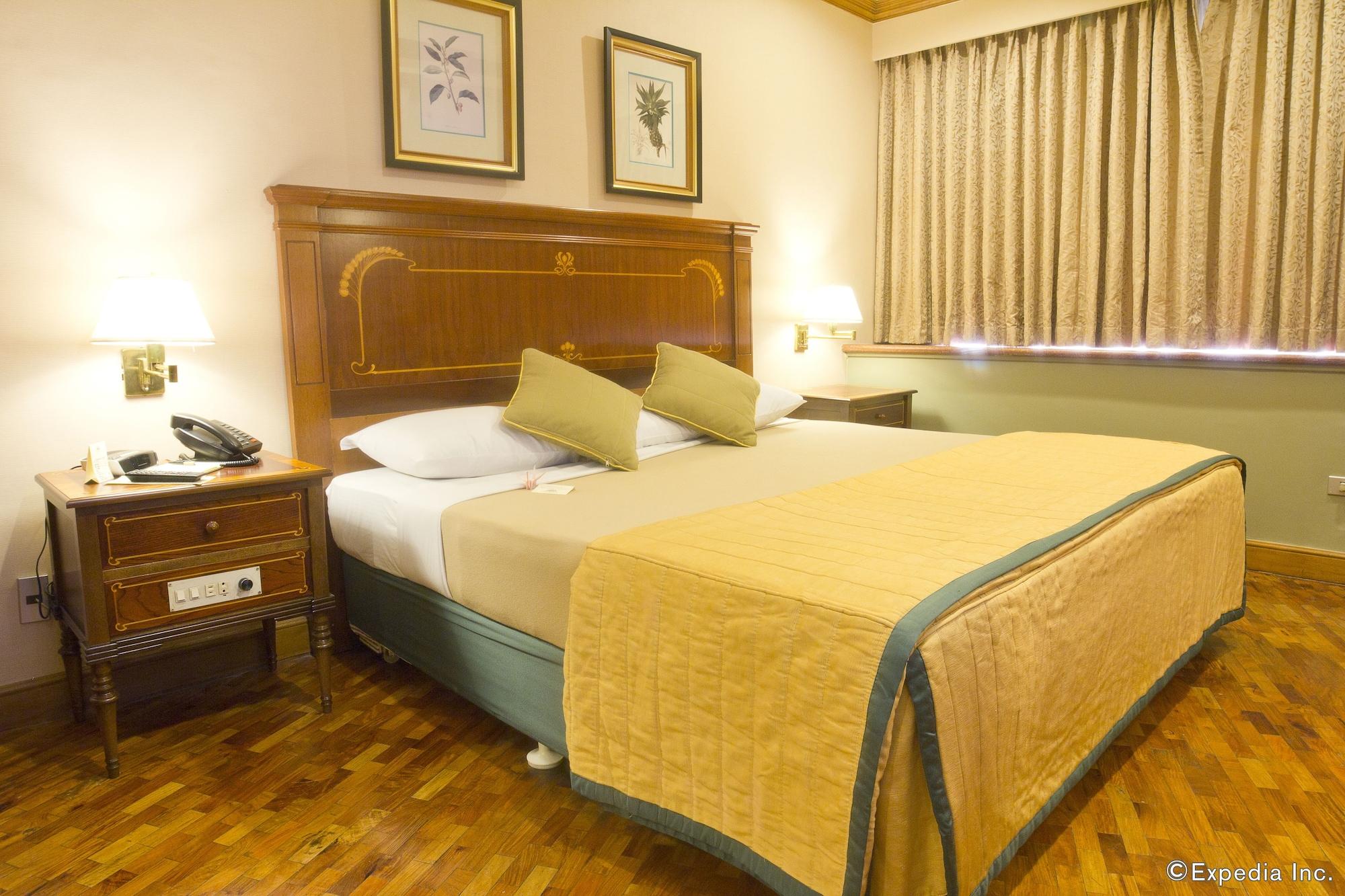 Herald Suites Makati City Exterior foto
